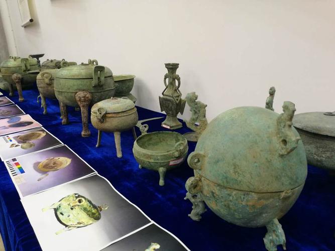 黄冈市博物馆馆藏青铜器文物保护修复项目顺利结项